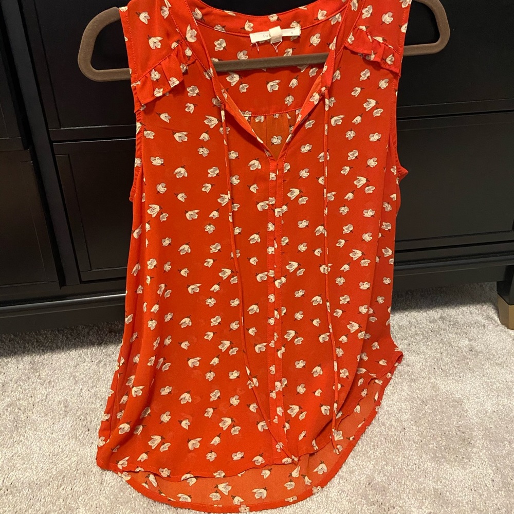 Sleeveless top // SMALL // Never Worn